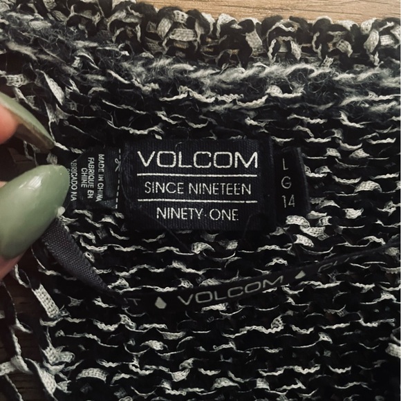 Volcom Keepin CozyWomen's Black and White V-Neck Sweater - Picture 14 of 14